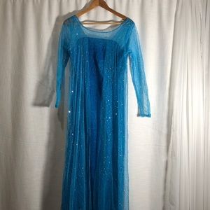 Frozen look alike dress in sequin